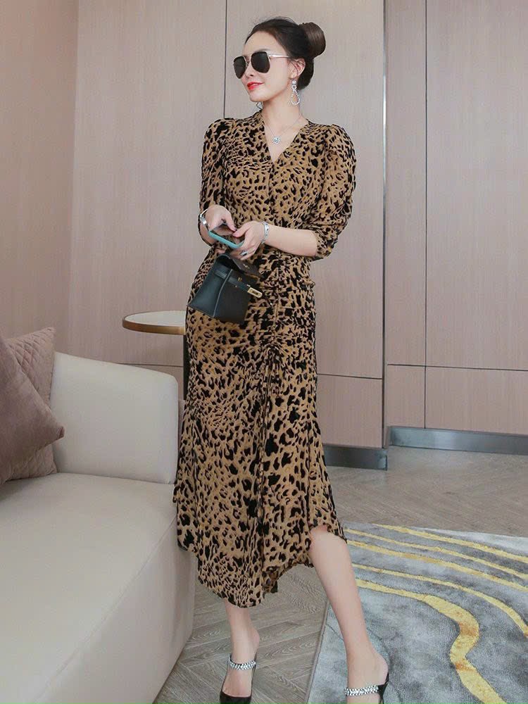 ĐẦM BEO CỔ V ĐUÔI CÁ CAO CẤP D33